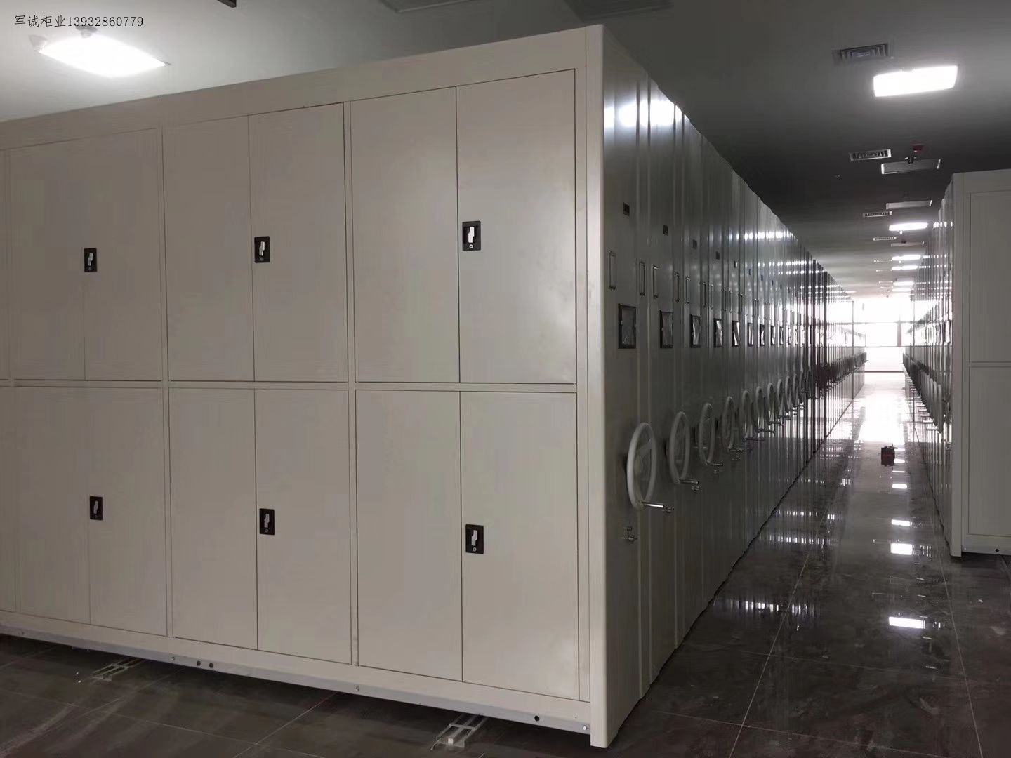 麻豆视频一区二区柜